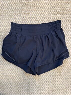 lululemon Hotty Hot High-Rise Black Shorts 2.5”